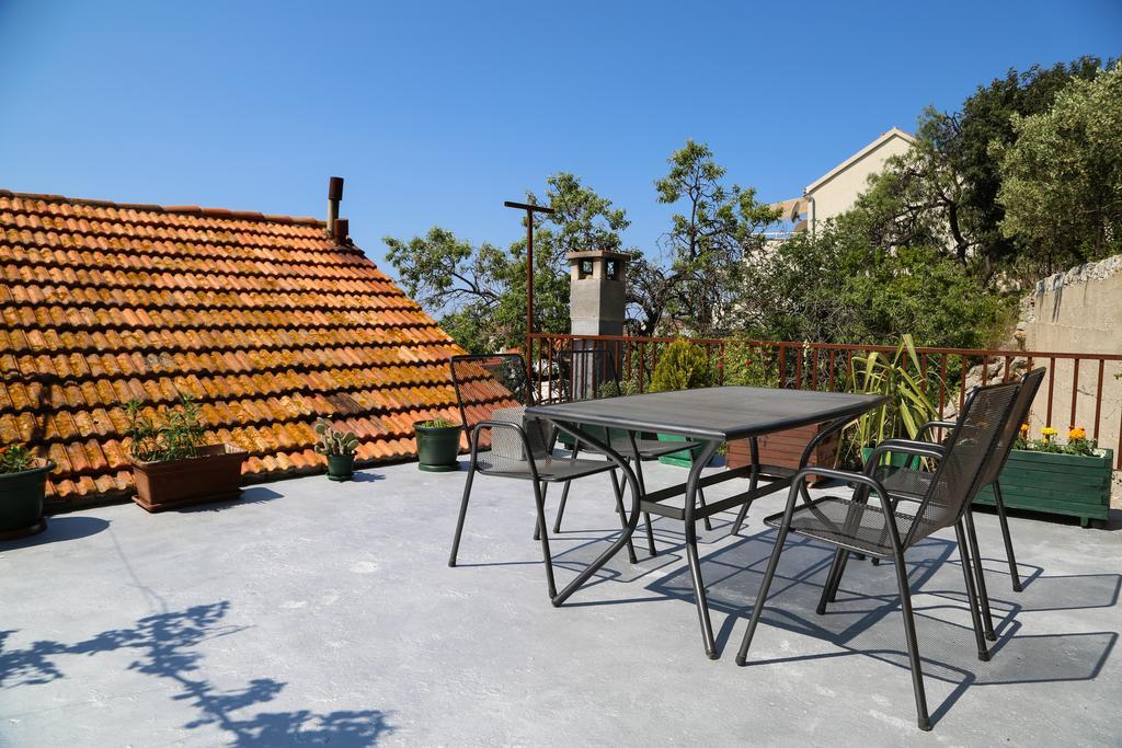 Apartments Seka Хвар Экстерьер фото